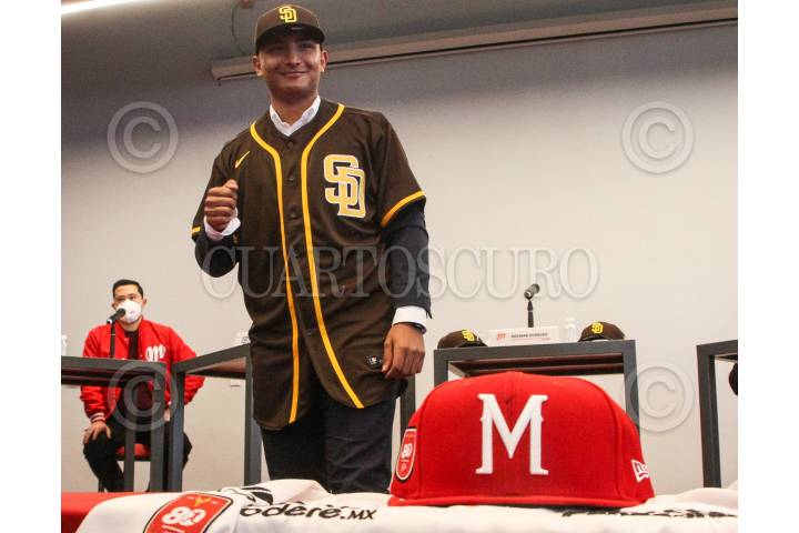 ROSMAN VERDUGO FIRMA CON LOS SAN DIEGO PADRES - Diablos Rojos del