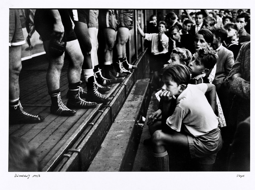 Walter Vogel: Boxerbeine, Düsseldorf 1956 © Walter Vogel