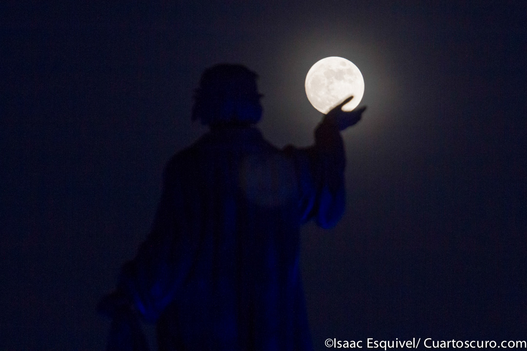 LUNAS DE OCTUBRE | Revista Cuartoscuro